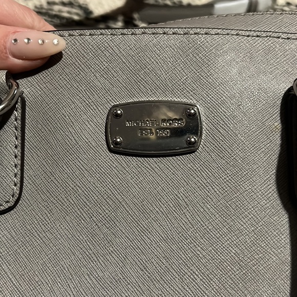 Michael Kors hand bag with crossbody strap - Picture 3 of 7